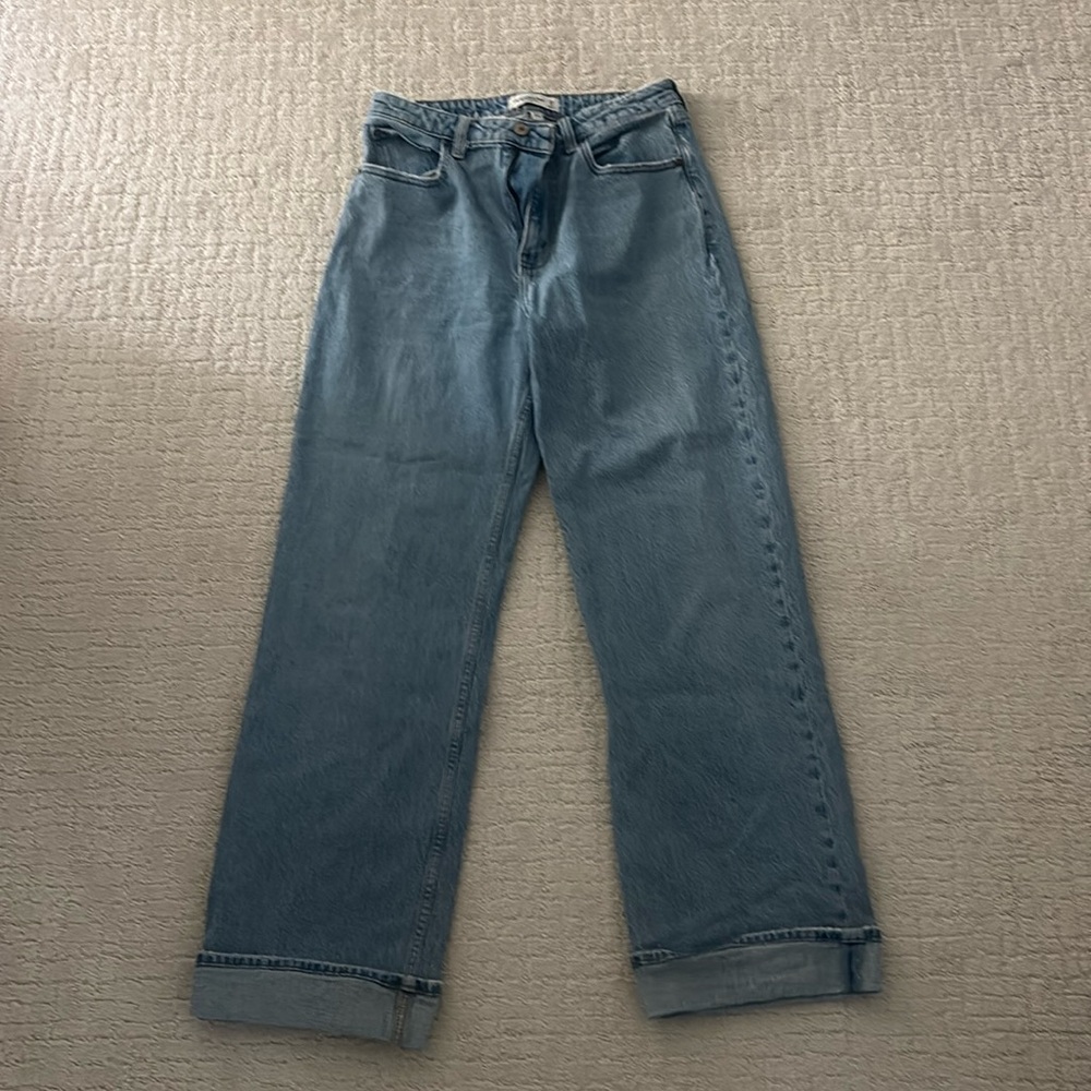 Abercrombie Curve Love High Rise 90s Relaxed Jean